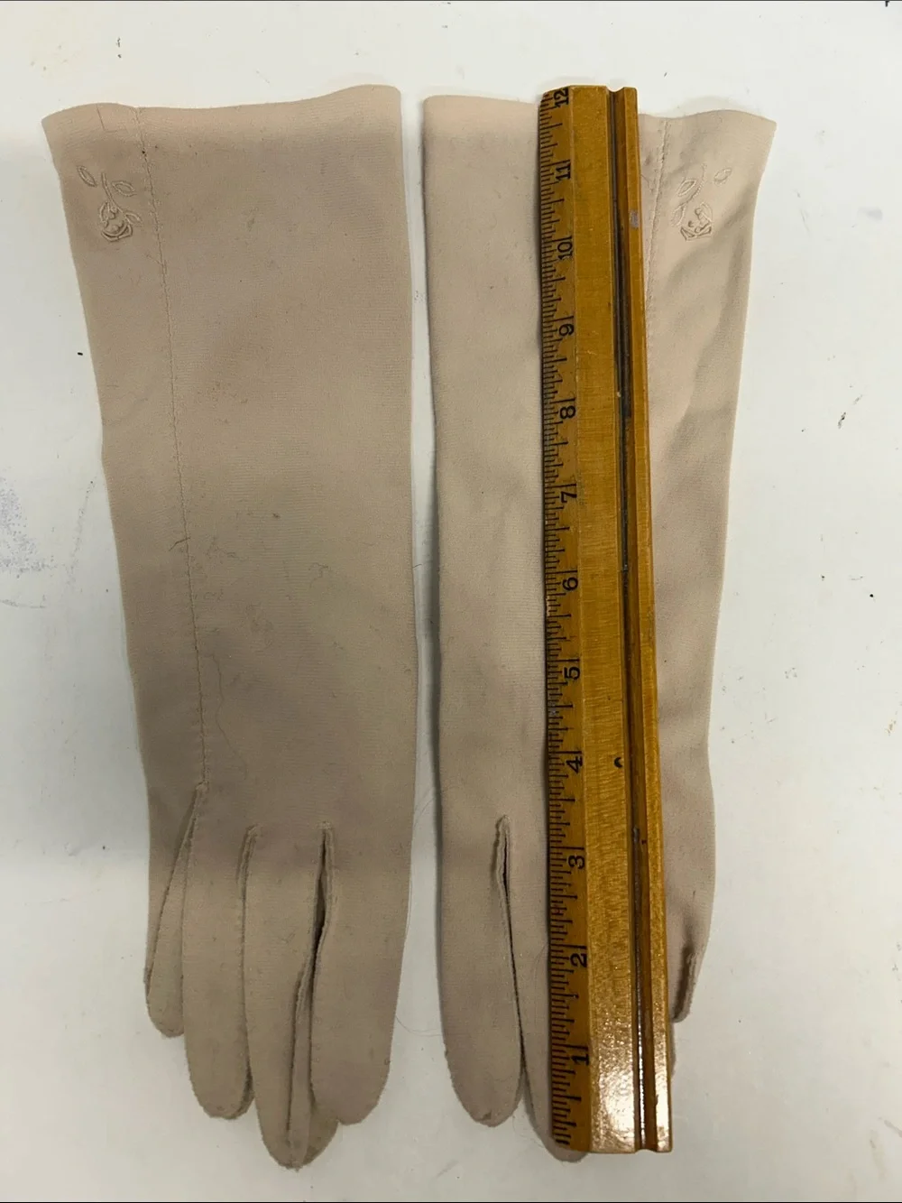 Vintage Beige Long Dress Gloves